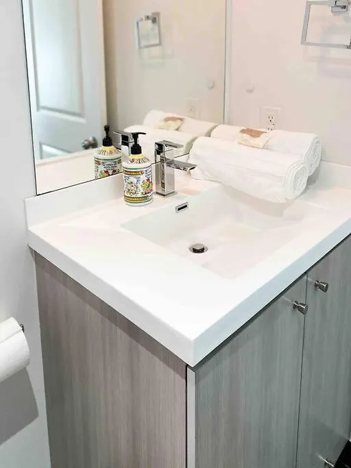 Apartment Luxury Condo Toronto Canada